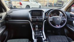 
										Mitsubishi Eclipse Cross full									