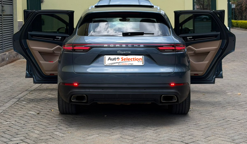 
								Porsche Cayenne full									