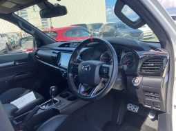 
										Toyota Hilux full									