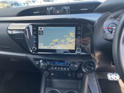 
										Toyota Hilux full									