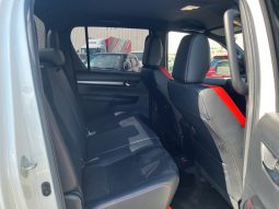 
										Toyota Hilux full									