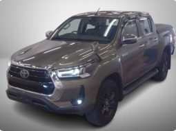 
										Toyota Hilux full									