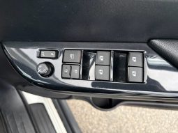 
										Toyota Hilux full									
