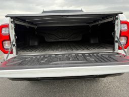 
										Toyota Hilux full									