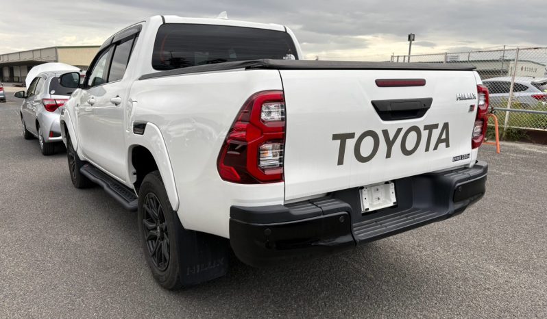 
								Toyota Hilux full									