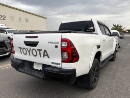 
										Toyota Hilux full									