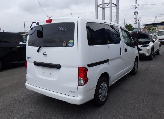 
								Nissan NV200 Vanette full									