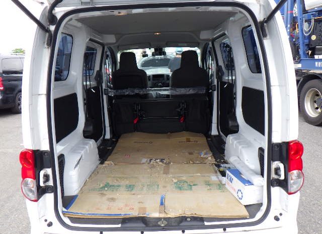 
								Nissan NV200 Vanette full									