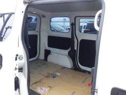 
										Nissan NV200 Vanette full									