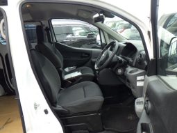 
										Nissan NV200 Vanette full									