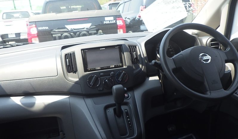 
								Nissan NV200 Vanette full									