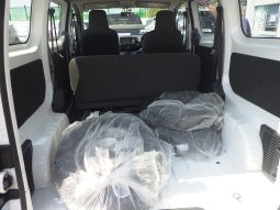 
										Nissan NV200 Vanette full									