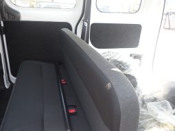 
										Nissan NV200 Vanette full									
