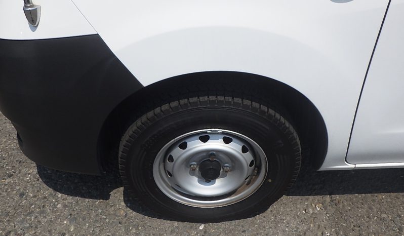 
								Nissan NV200 Vanette full									