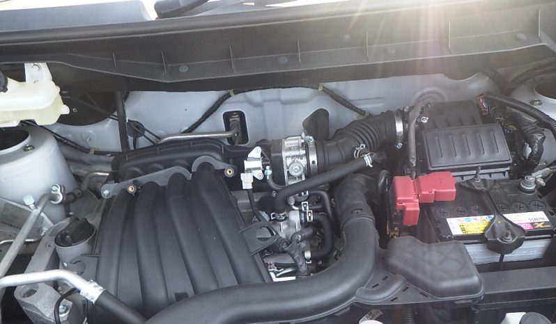 
								Nissan NV200 Vanette full									