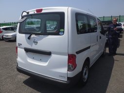 
										Nissan NV200 Vanette full									