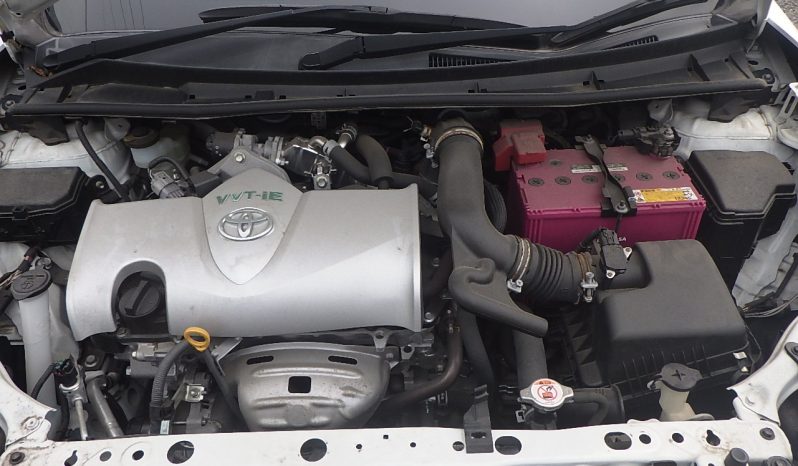 
								Toyota Axio full									