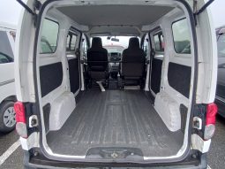 
										Nissan NV200 Vanette full									