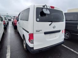 
										Nissan NV200 Vanette full									
