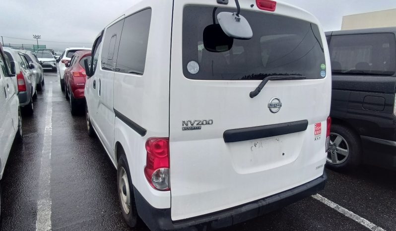 
								Nissan NV200 Vanette full									