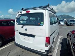 
										Nissan NV200 Vanette full									