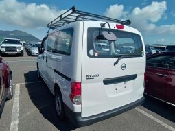 
										Nissan NV200 Vanette full									