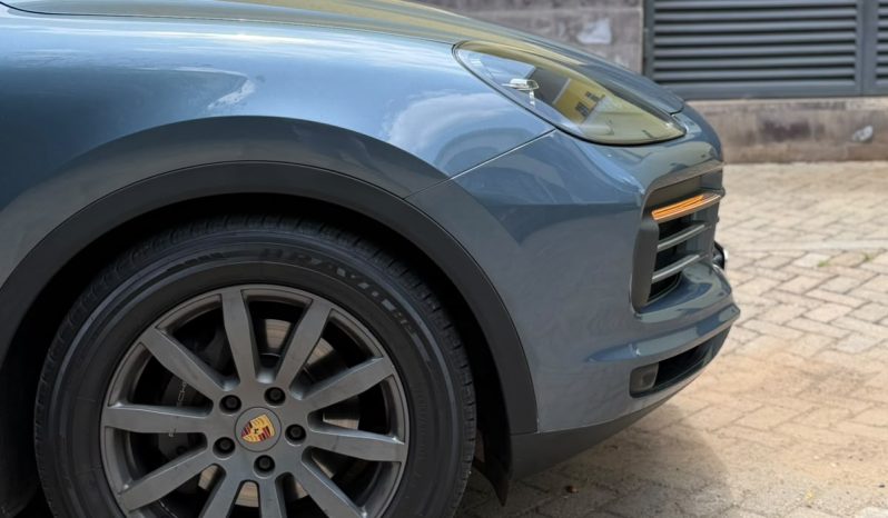 
								Porsche Cayenne full									